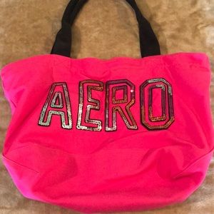 Aero tote